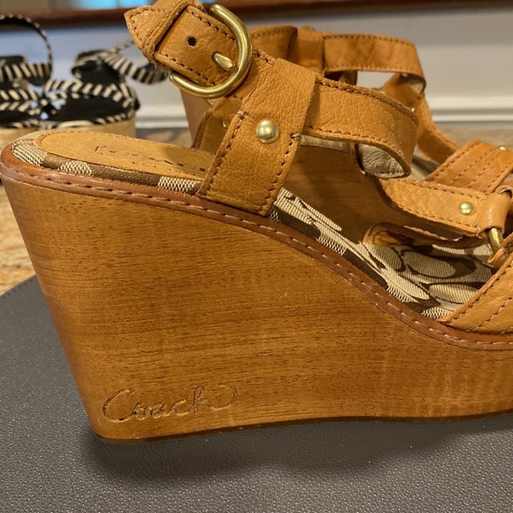 Coach Wood Platform Monogram Sandal Size 10. - Picture 2 of 10